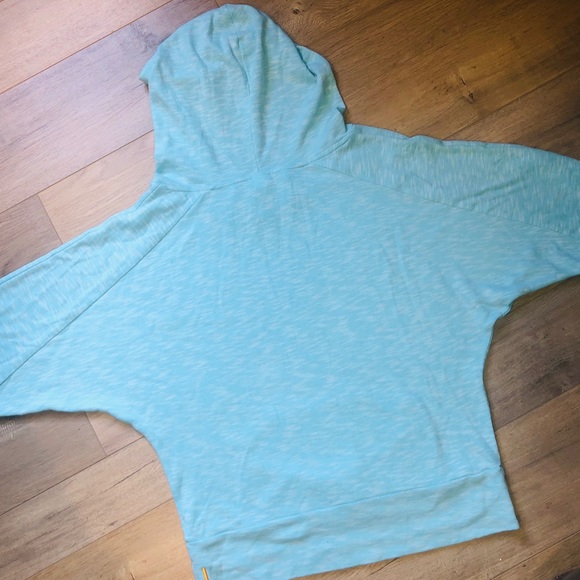 Women shirt with hood Lucy - Picture 2 of 3